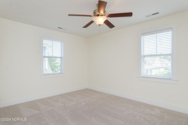 401 Titleist Lane, Wilmington, NC 28412