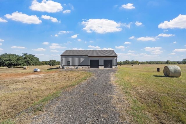 684 County Road 473, Lott, TX 76656