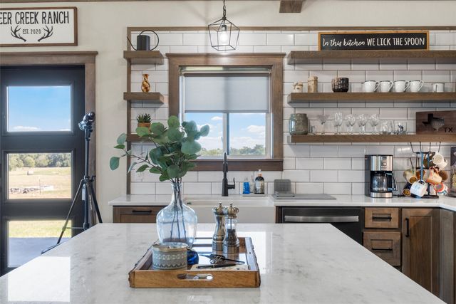 684 County Road 473, Lott, TX 76656