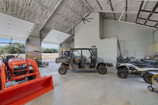 684 County Road 473, Lott, TX 76656