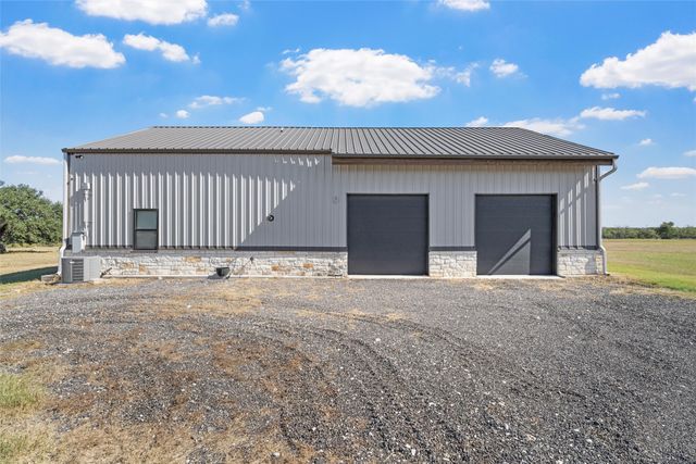 684 County Road 473, Lott, TX 76656