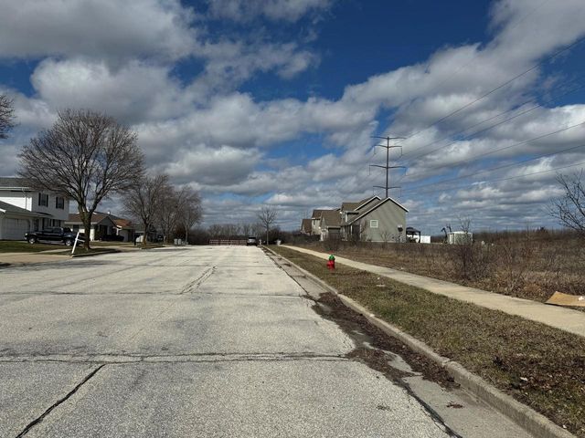 9338 N BURBANK AVENUE, Milwaukee, WI 53224