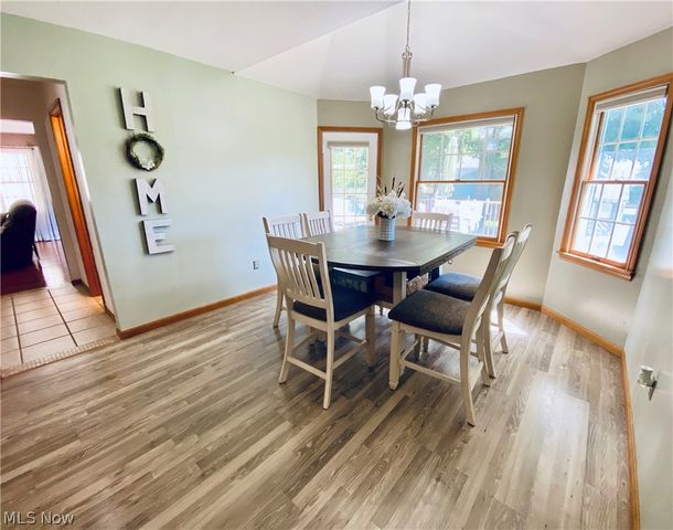 869 MOSS CANYON Drive, Amherst, OH 44001