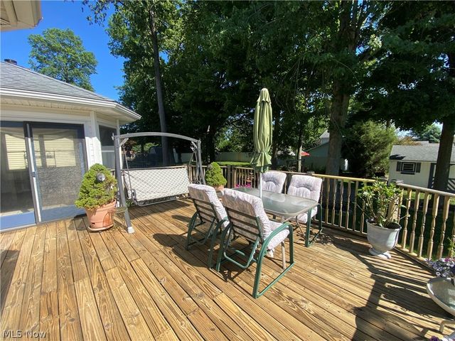 869 MOSS CANYON Drive, Amherst, OH 44001