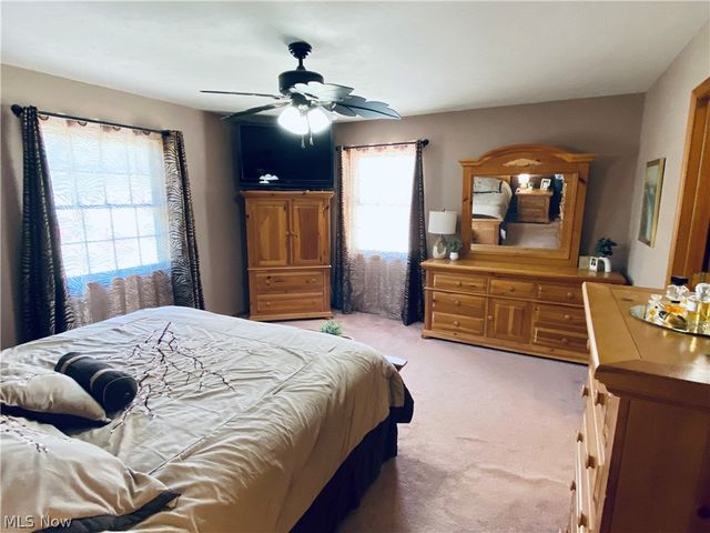 869 MOSS CANYON Drive, Amherst, OH 44001