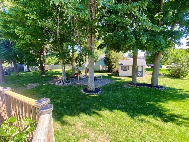 869 MOSS CANYON Drive, Amherst, OH 44001