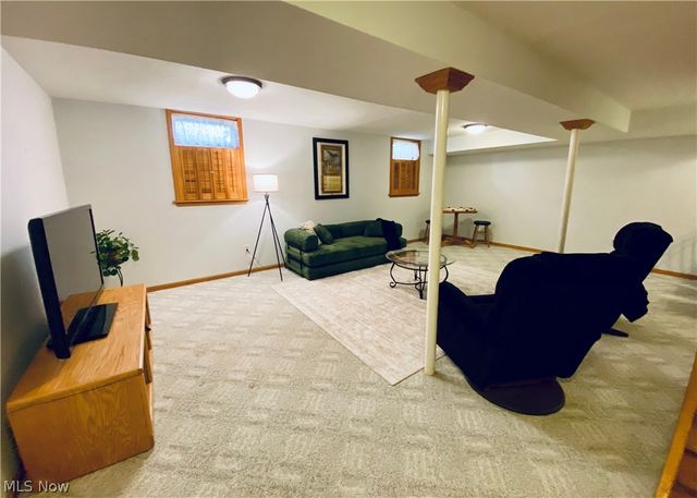 869 MOSS CANYON Drive, Amherst, OH 44001