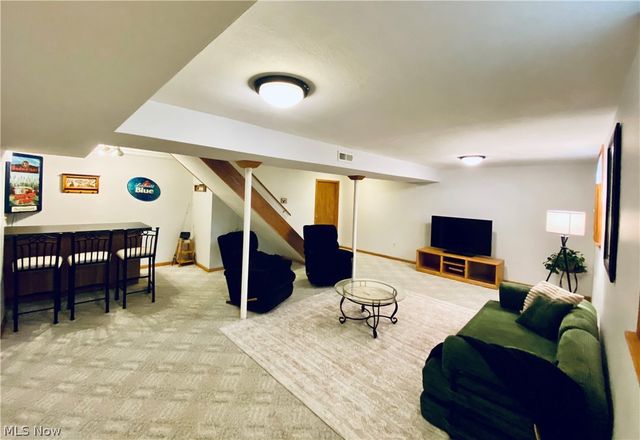 869 MOSS CANYON Drive, Amherst, OH 44001