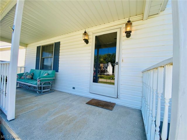 869 MOSS CANYON Drive, Amherst, OH 44001