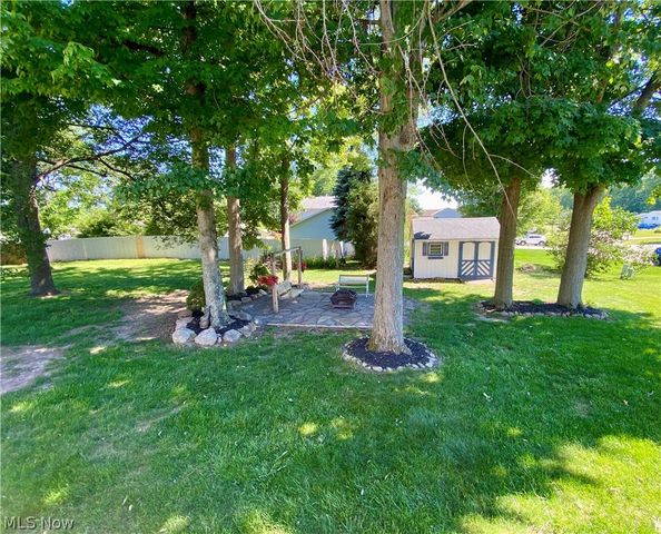 869 MOSS CANYON Drive, Amherst, OH 44001