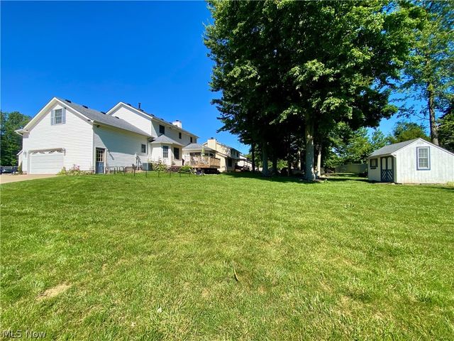 869 MOSS CANYON Drive, Amherst, OH 44001