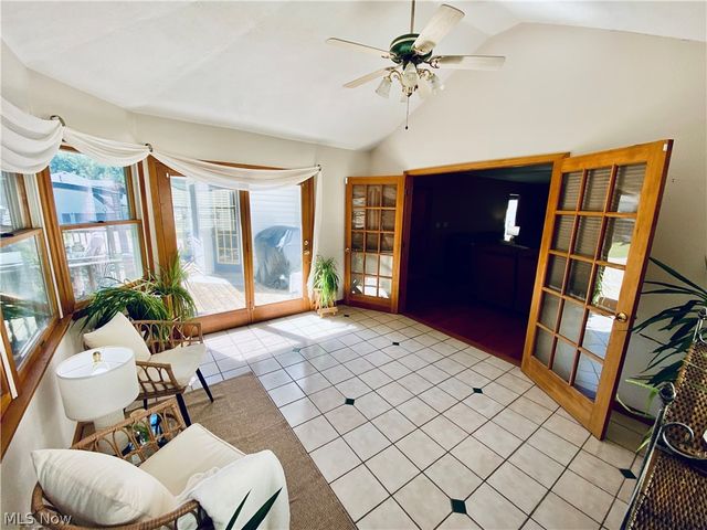 869 MOSS CANYON Drive, Amherst, OH 44001