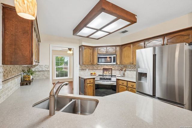 2119 OAK RNCH, San Antonio, TX 78259
