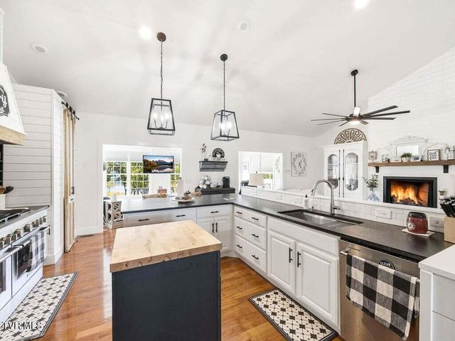 220 Misty View Circle, Rogersville, TN 37857