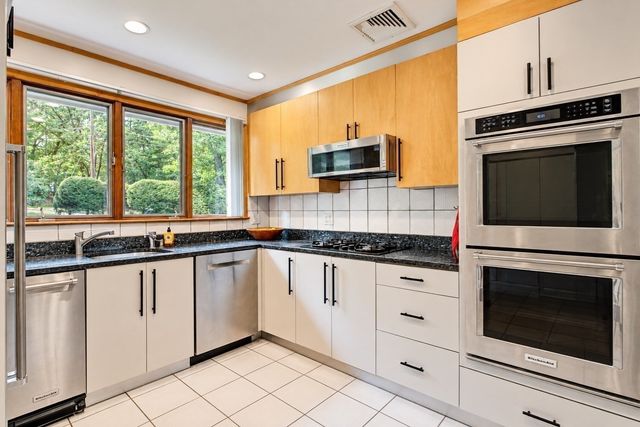 9 West Ridge Dr, Sharon, MA 02067