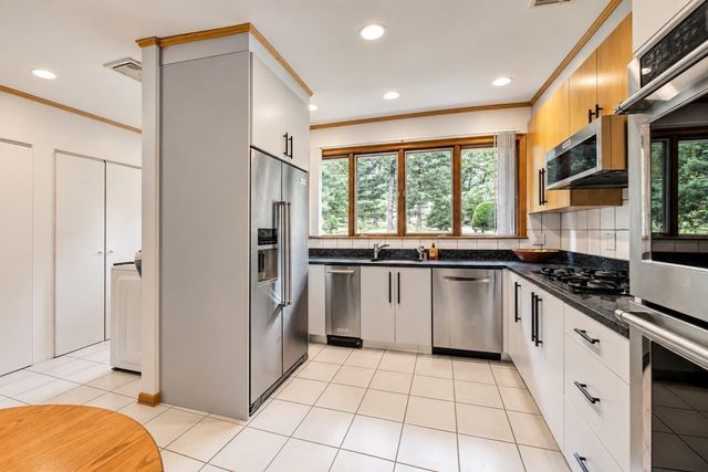 9 West Ridge Dr, Sharon, MA 02067