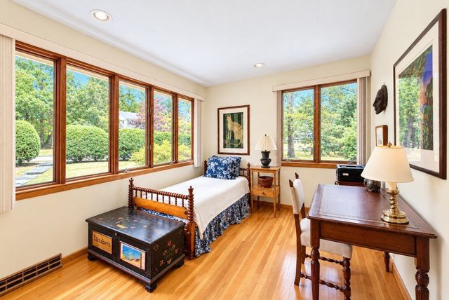 9 West Ridge Dr, Sharon, MA 02067