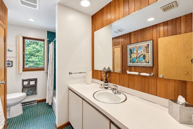 9 West Ridge Dr, Sharon, MA 02067