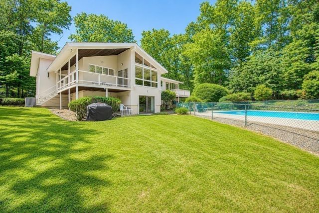 9 West Ridge Dr, Sharon, MA 02067