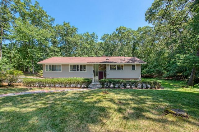 9 West Ridge Dr, Sharon, MA 02067