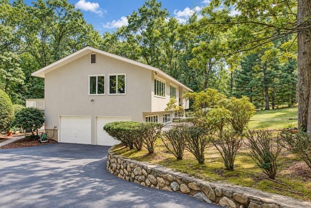 9 West Ridge Dr, Sharon, MA 02067