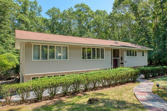 9 West Ridge Dr, Sharon, MA 02067