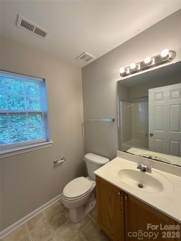 1525 Braveheart Lane, Charlotte, NC 28216