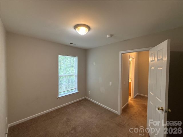 1525 Braveheart Lane, Charlotte, NC 28216