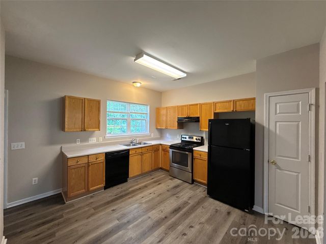1525 Braveheart Lane, Charlotte, NC 28216