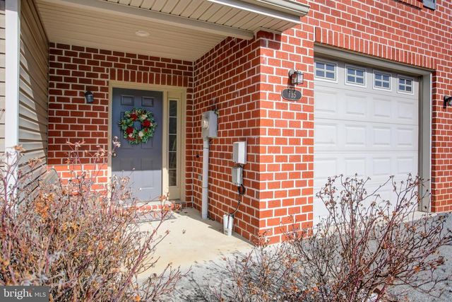 735 BASSETT DRIVE, Chambersburg, PA 17201
