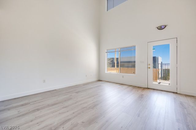 4915 East Russell Road 125, Las Vegas, NV 89120