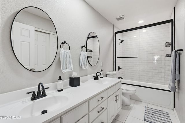 7916 W Rose Lane, Glendale, AZ 85303