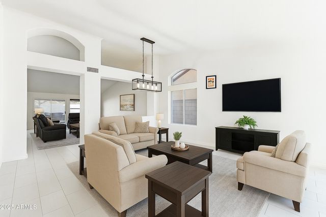 7916 W Rose Lane, Glendale, AZ 85303