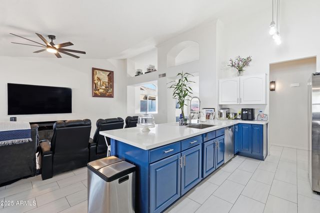 7916 W Rose Lane, Glendale, AZ 85303