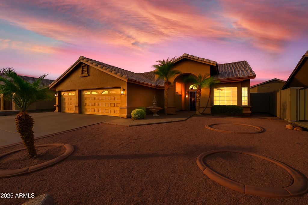 7916 W Rose Lane, Glendale, AZ 85303