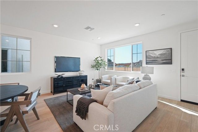 4874 Arroyo Run, Moorpark, CA 93021