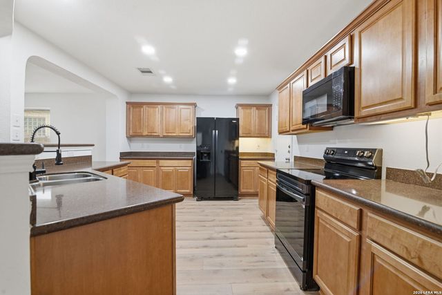 4750 Bending Grove, San Antonio, TX 78259