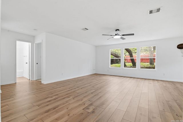 4750 Bending Grove, San Antonio, TX 78259