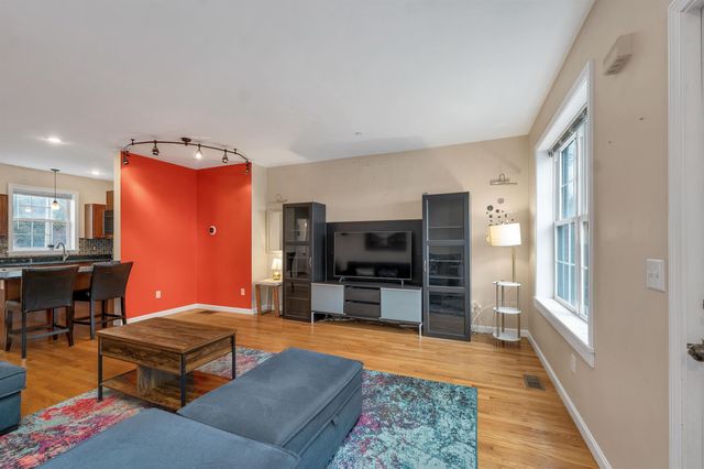 9 Falkland Pl Unit A3, Portsmouth, NH 03801