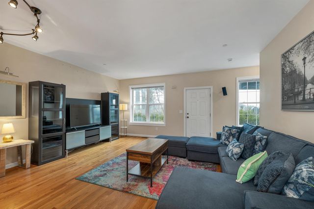 9 Falkland Pl Unit A3, Portsmouth, NH 03801