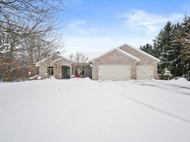 2244 19 Mile Road, Kent City, MI 49330