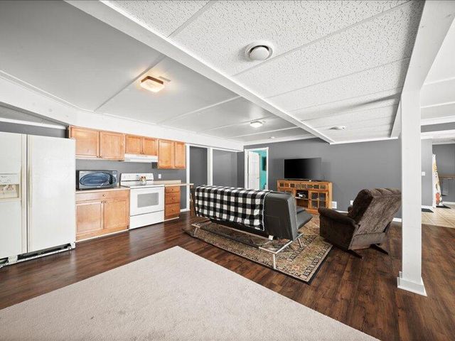 2244 19 Mile Road, Kent City, MI 49330