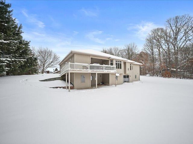 2244 19 Mile Road, Kent City, MI 49330