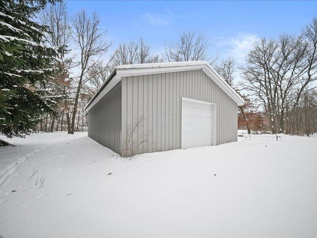 2244 19 Mile Road, Kent City, MI 49330