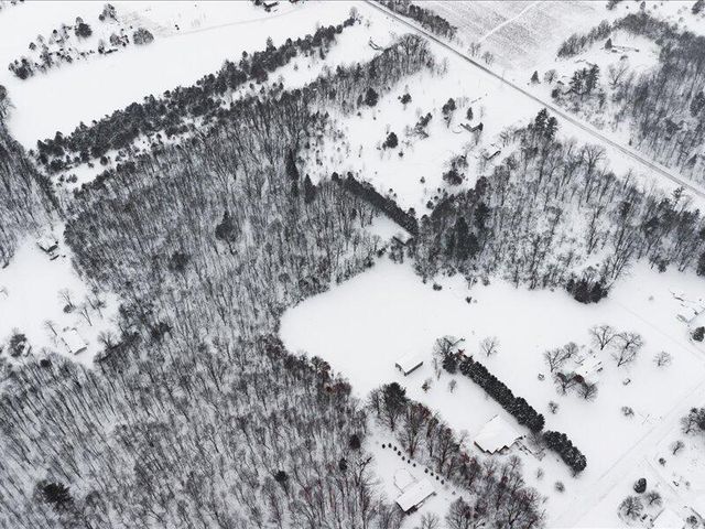 2244 19 Mile Road, Kent City, MI 49330