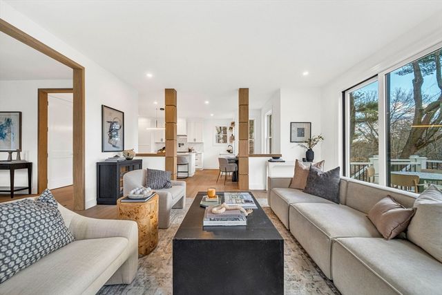 345 Linden St, Wellesley, MA 02481