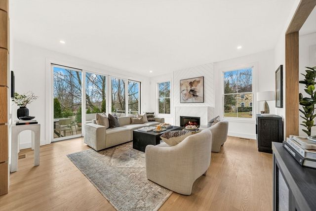 345 Linden St, Wellesley, MA 02481