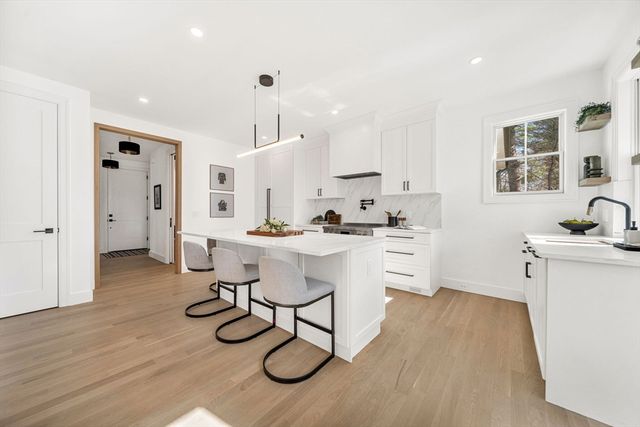 345 Linden St, Wellesley, MA 02481