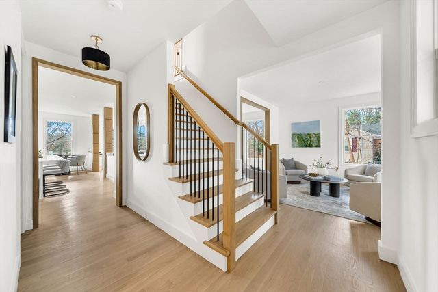 345 Linden St, Wellesley, MA 02481