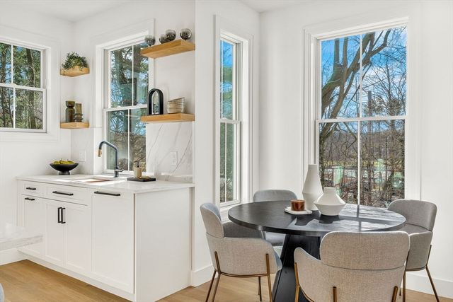 345 Linden St, Wellesley, MA 02481